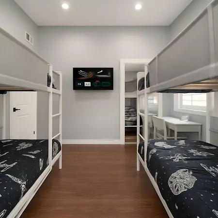 Star Wars Retreat By Oc Adventure Homes * Garden Grove